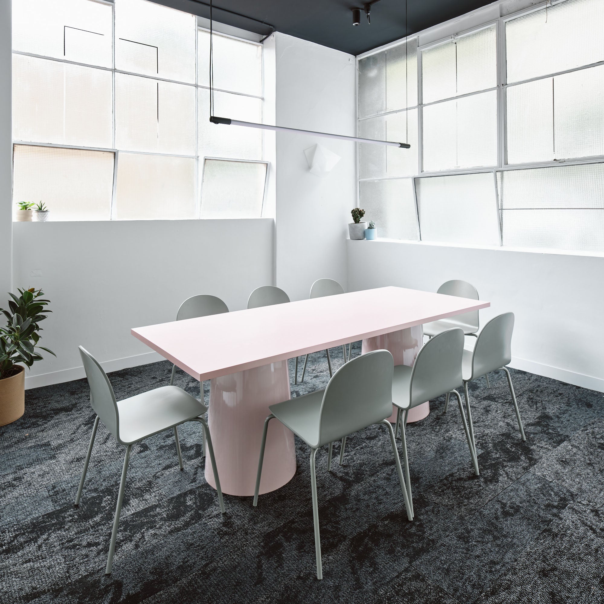 Thimble Round Dining Table